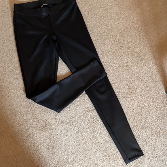 Faux leather skinny pants - Picture 2 of 3